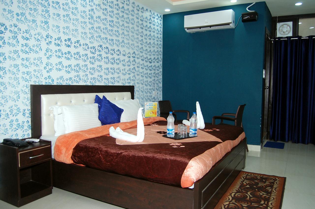 Hotel Devbhoomi Inn Rishīkesh Zewnętrze zdjęcie
